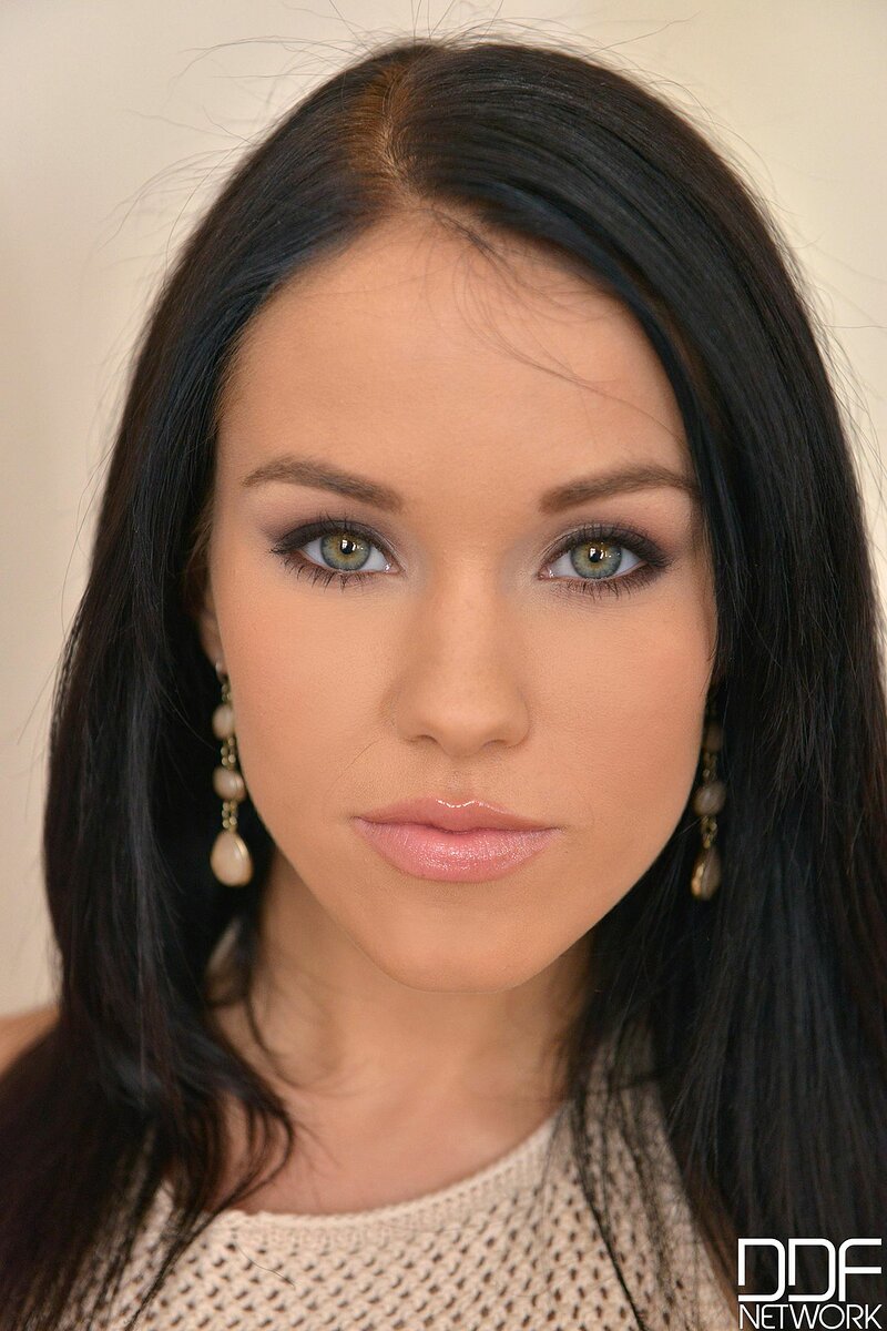 Елена, 23 года, 3 размер груди